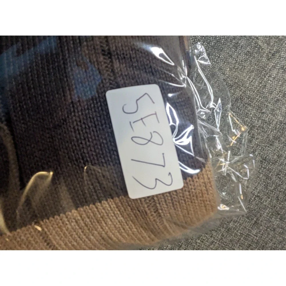 Vintage Oscar De La Renta Women's Striped Brown‎ Sweater Size Large Regular